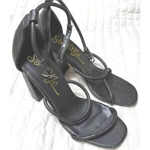 So Me‎ Black block heeled sandals Size 5.5 [COPY]